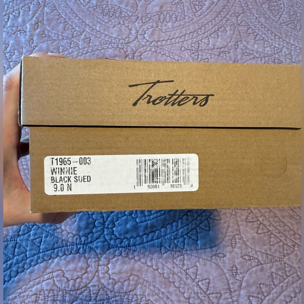 Trotters Women's Black Suede Wedge in 9 NARROW Winnie - Picture 12 of 12